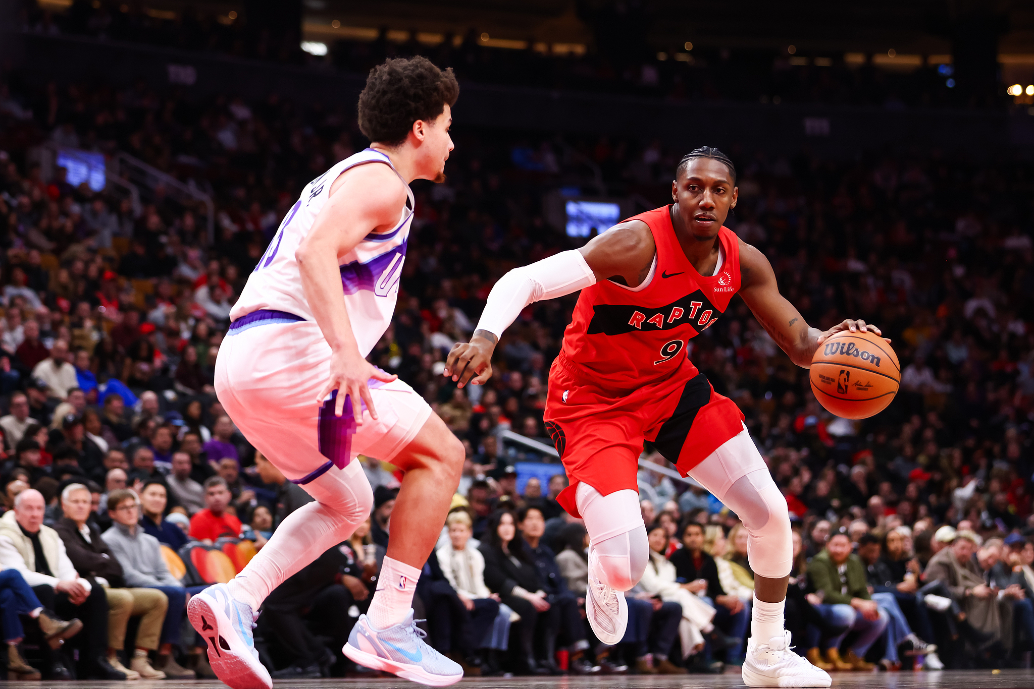 乐鱼登录-巴雷特21分马尔卡宁27+11 猛龙主场送爵士6连败