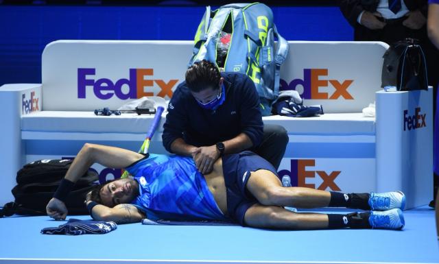 乐鱼-贝雷蒂尼伤退送兹维列夫首胜 辛纳或提前登场？