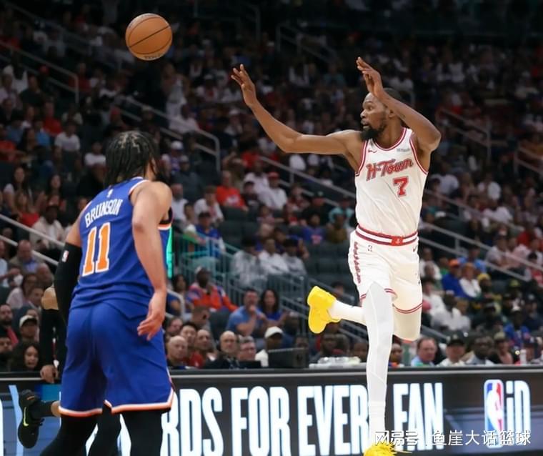乐鱼官方网站-NBA最新排名出炉！湖人两队锁定季后赛，火箭能争第5，骑士送温暖